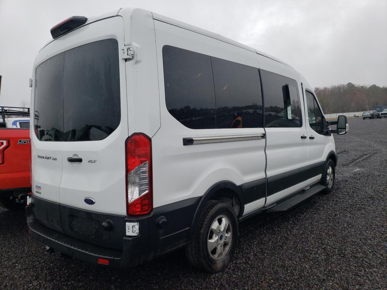 Photo 4 from auction – 2019 FORD TRANSIT T- with VIN 1FDZX2CG6KKB80126