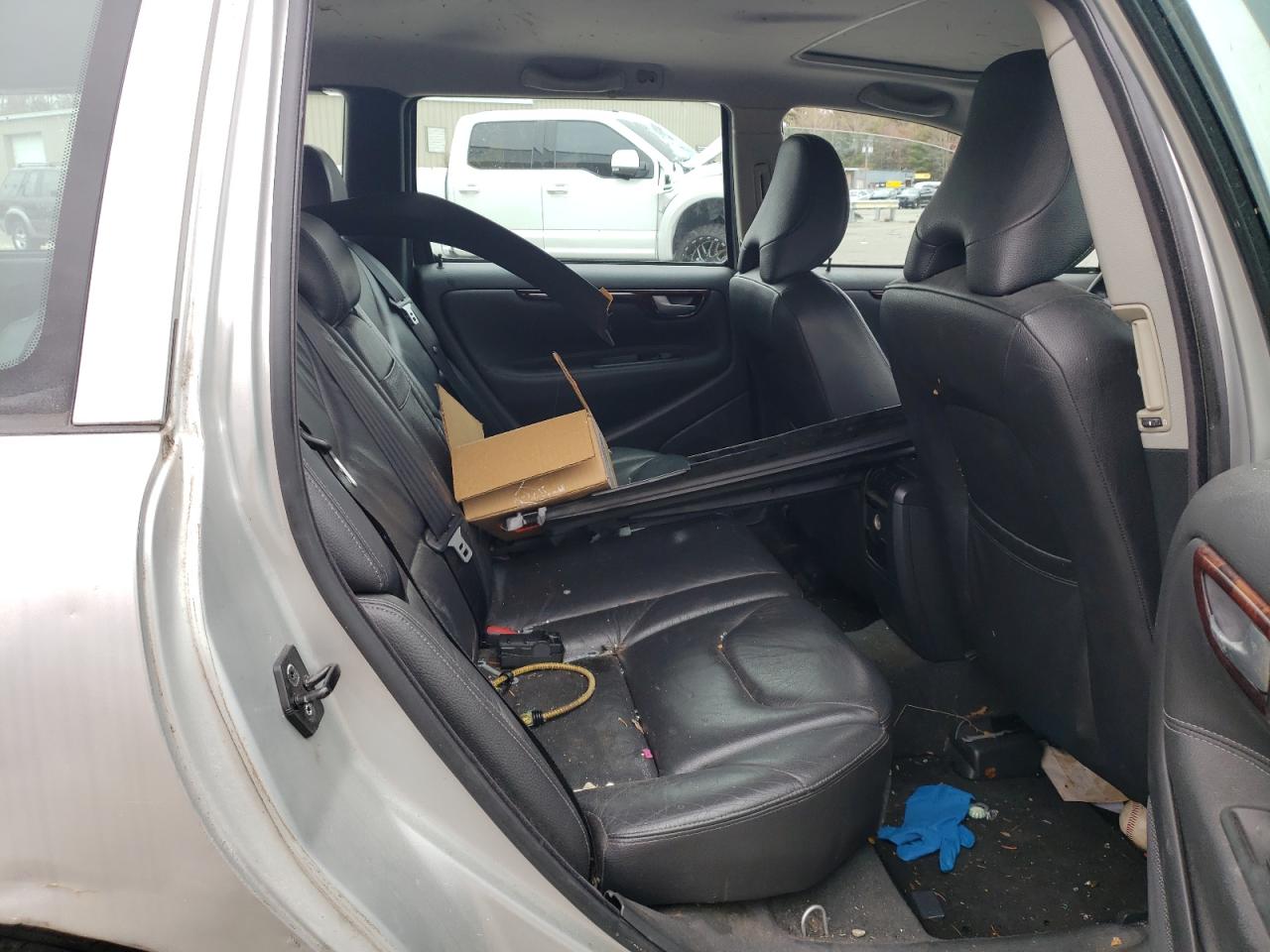 Photo 6 from auction – 2006 VOLVO V70 with VIN YV1SW612X62550243