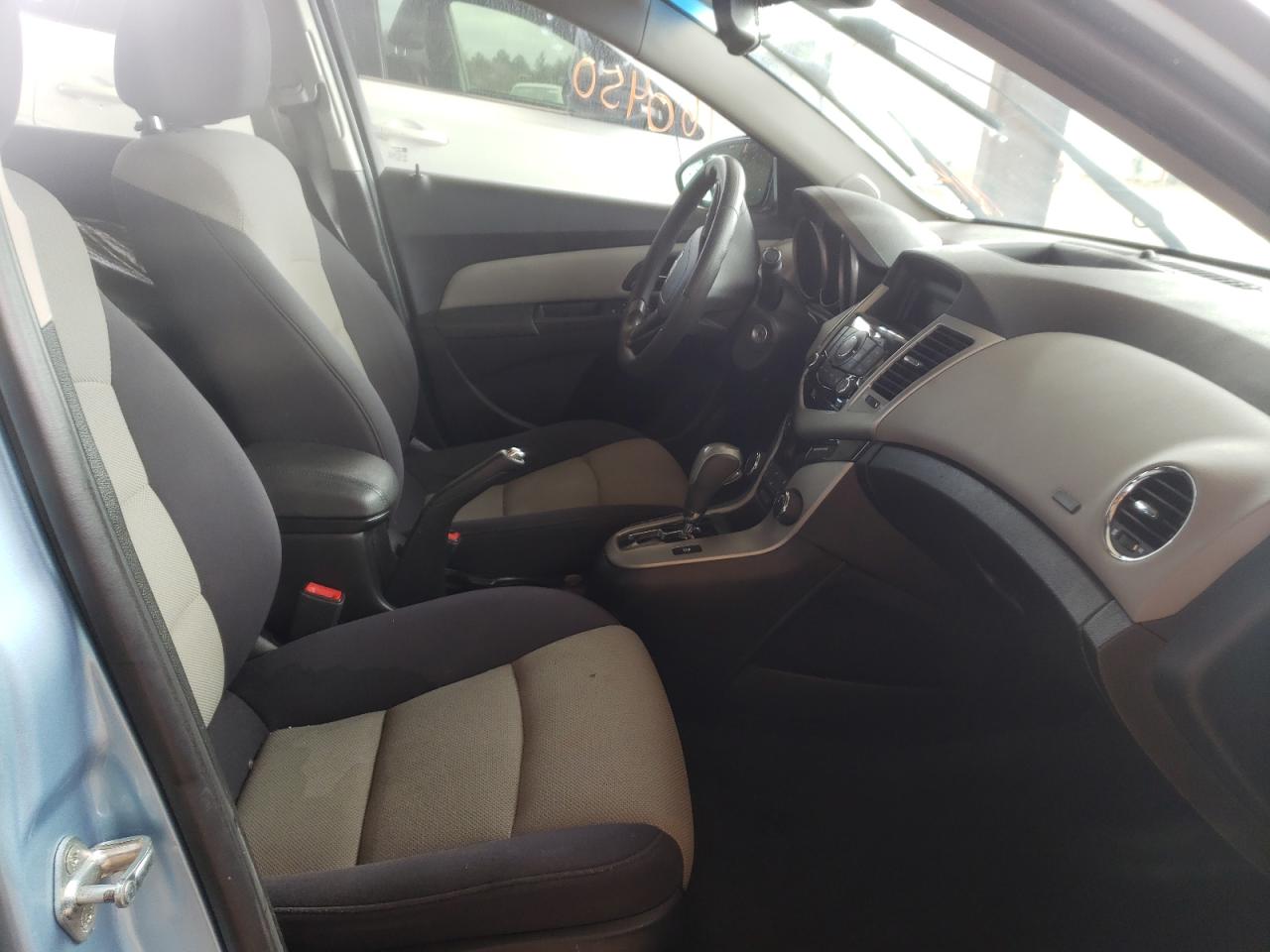 Photo 5 from auction – 2012 CHEVROLET CRUZE LS with VIN 1G1PC5SH9C7314286