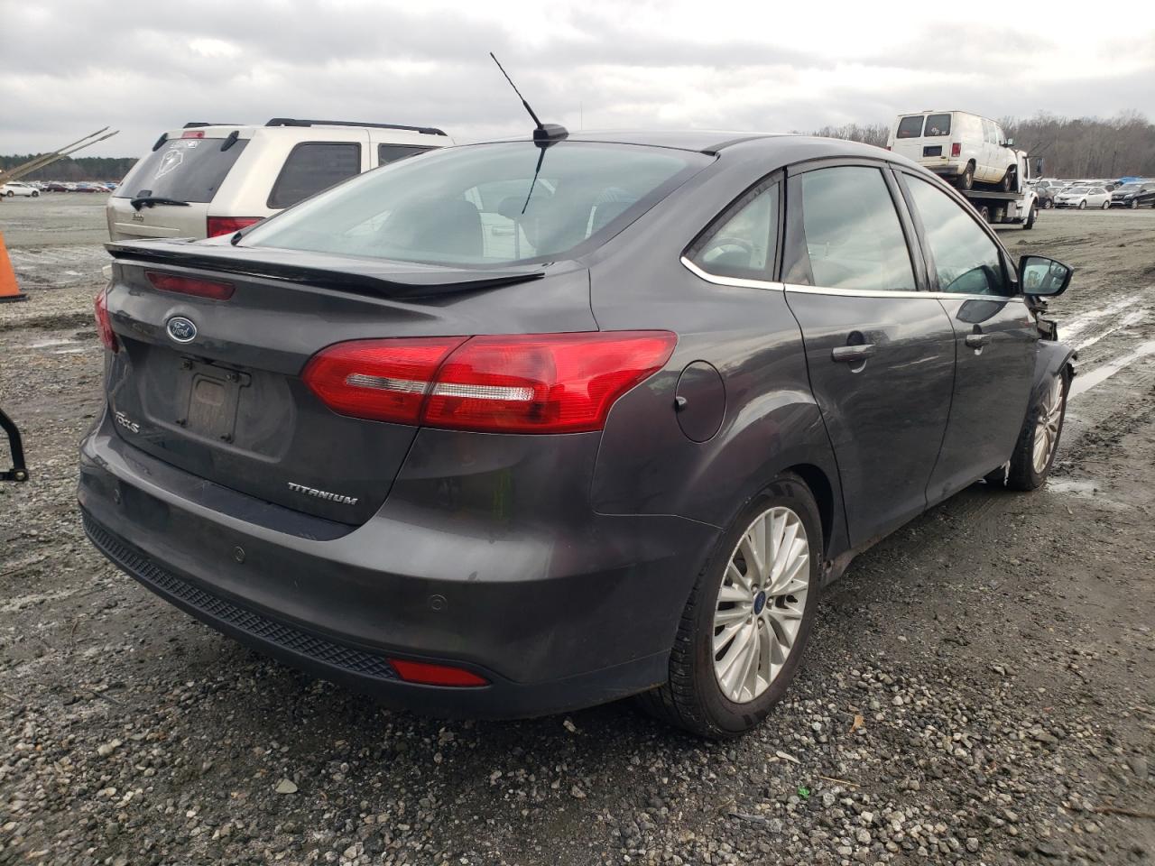 Photo 4 from auction – 2016 FORD FOCUS TITA with VIN 1FADP3J26GL282285