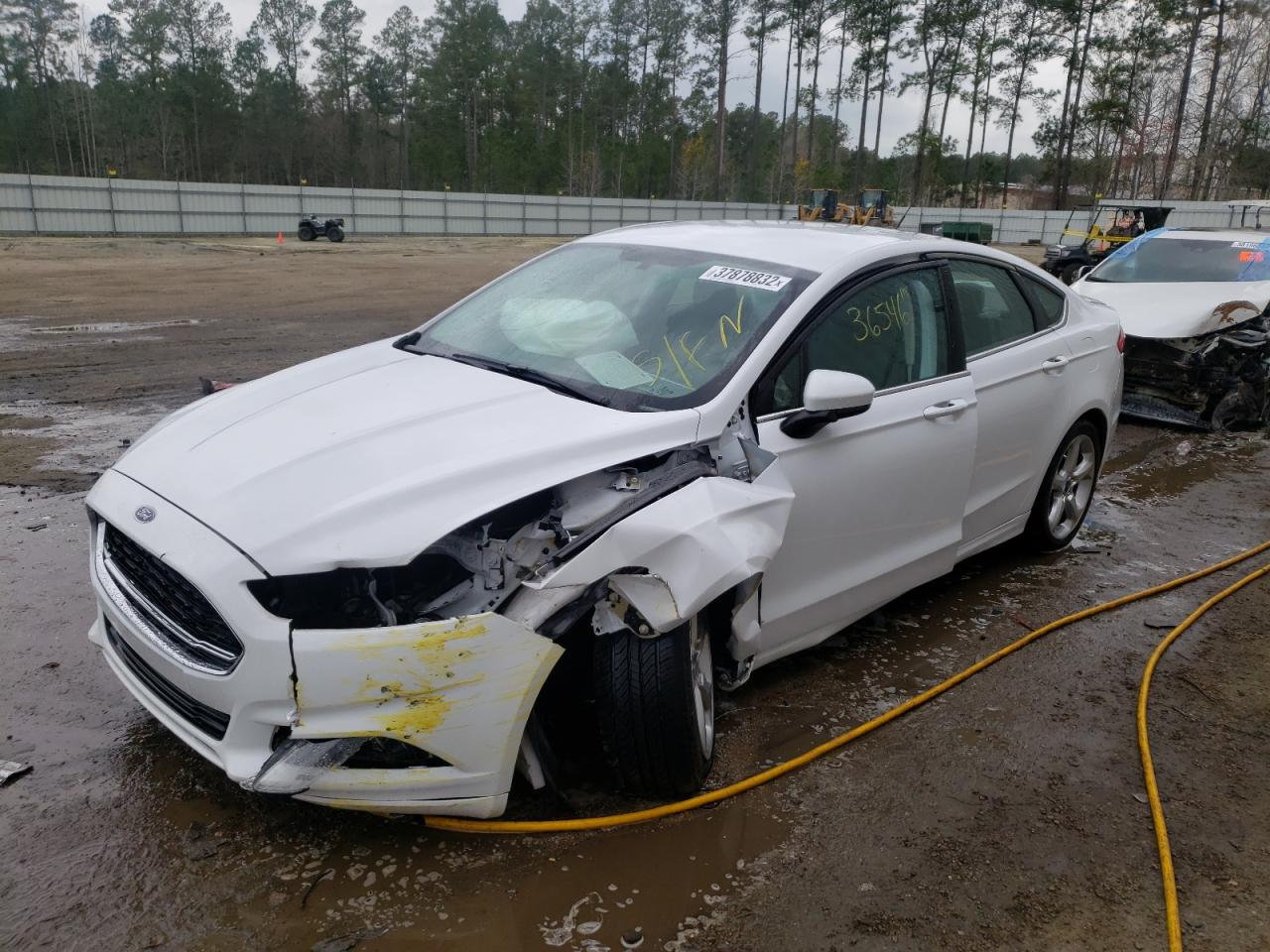 Photo 2 from auction – 2016 FORD FUSION S with VIN 3FA6P0G72GR337214