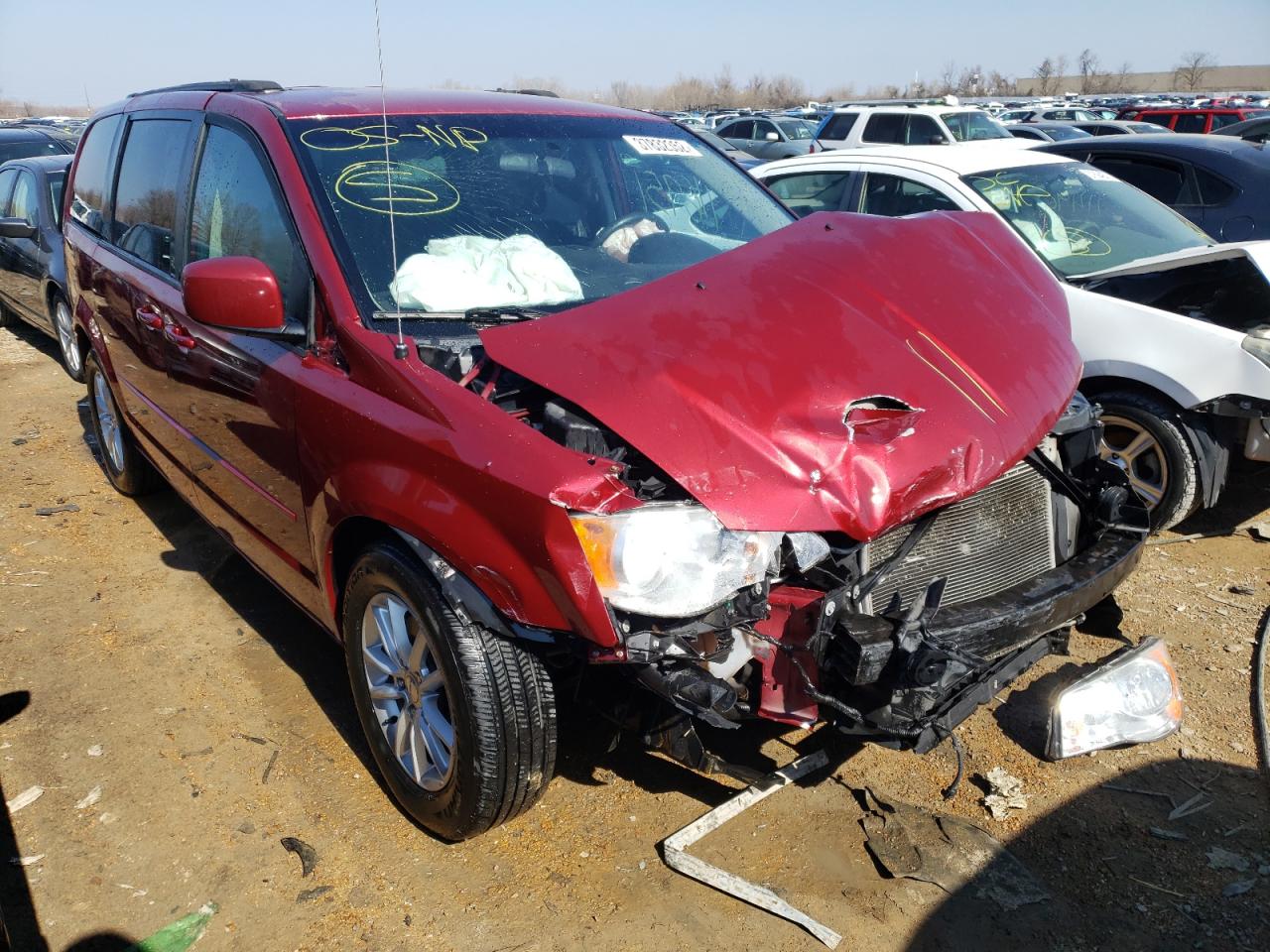 Фото 1 с аукциона – 2014 DODGE GRAND CARA с VIN 2C4RDGCG2ER263410