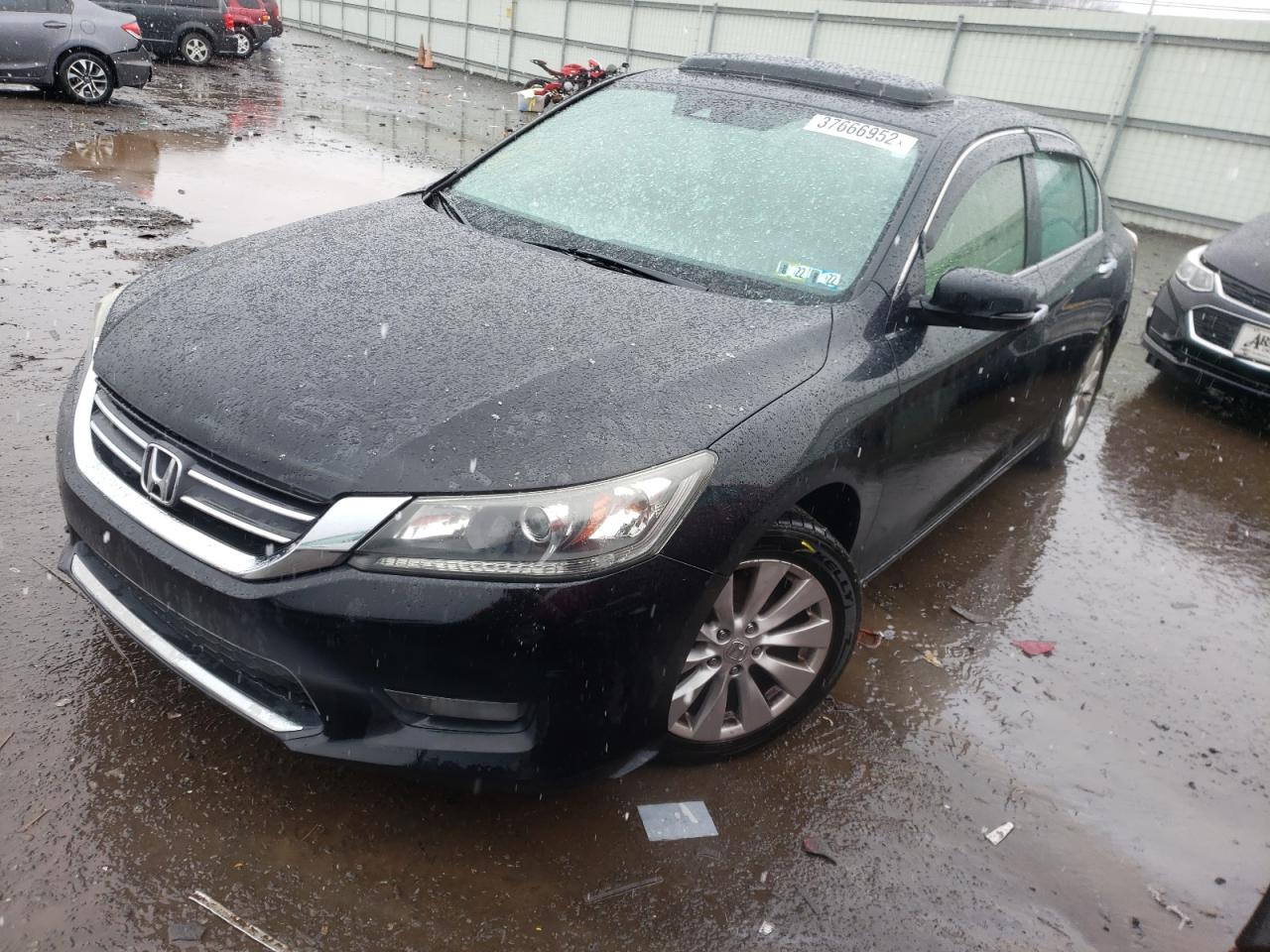 Photo 2 from auction – 2014 HONDA ACCORD EXL with VIN 1HGCR2F85EA040699