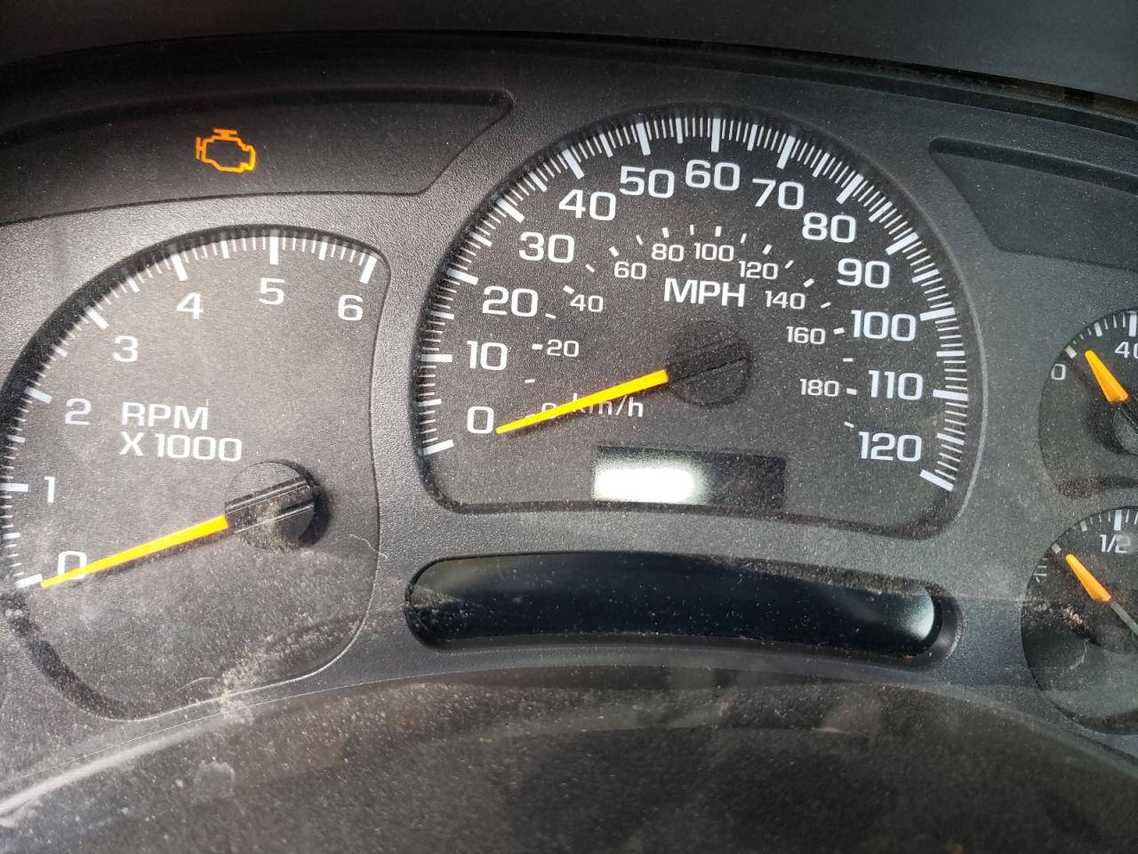 Photo 8 from auction – 2004 CHEVROLET SILVERADO with VIN 1GCEK14T14E165025