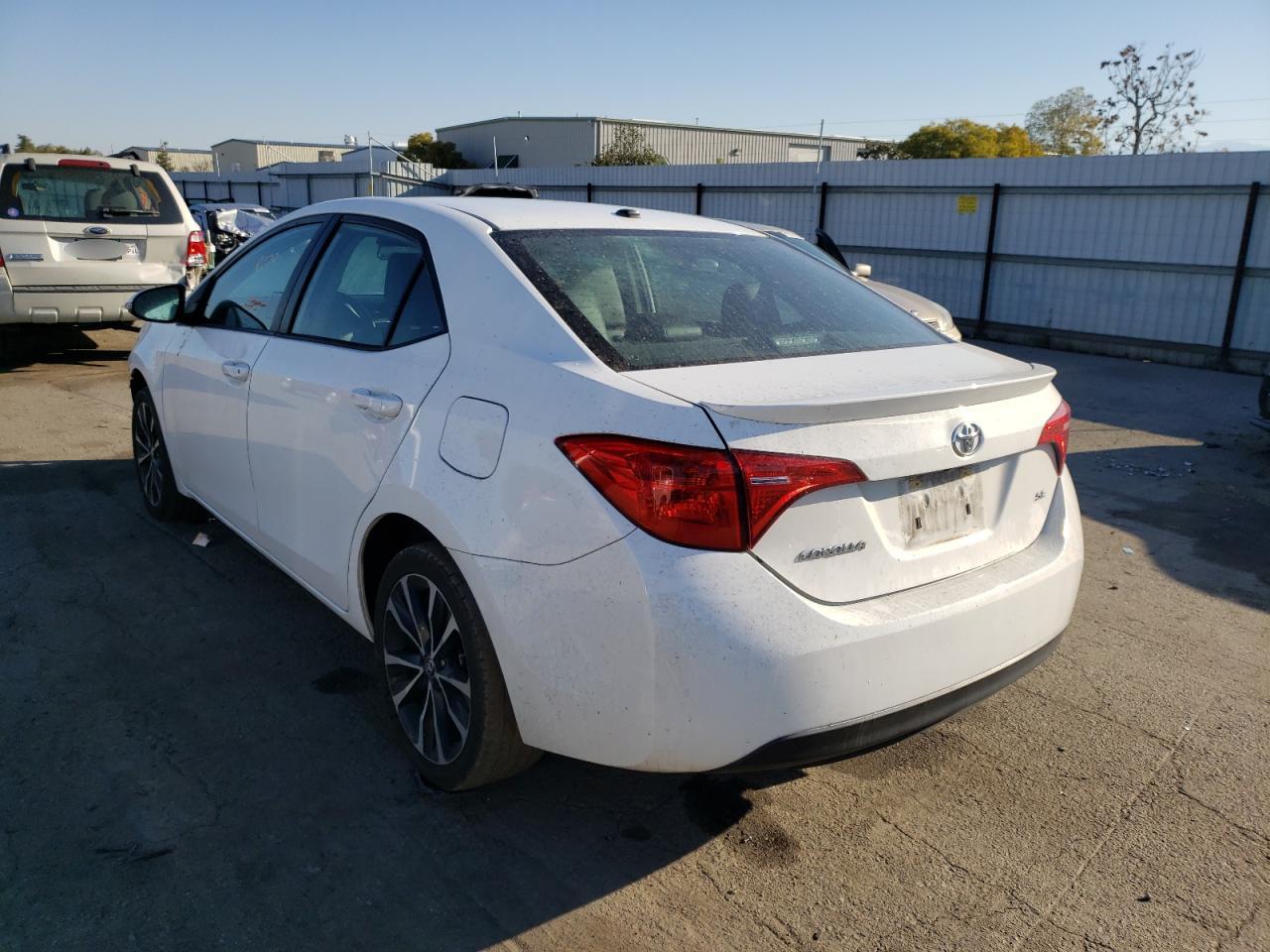 Photo 3 from auction – 2017 TOYOTA COROLLA L with VIN 5YFBURHE9HP574633