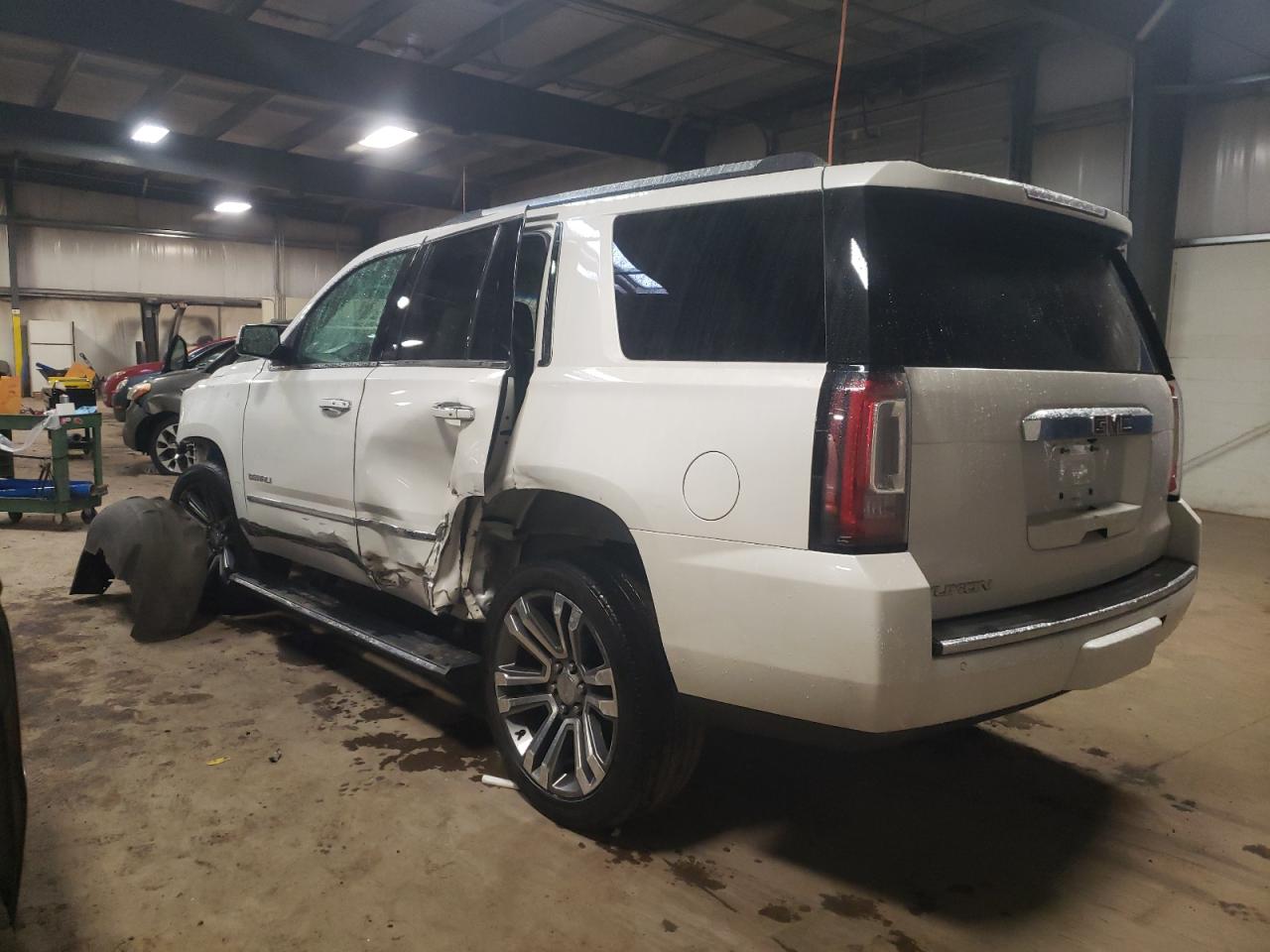Photo 3 from auction – 2019 GMC YUKON DENA with VIN 1GKS2CKJ6KR138638