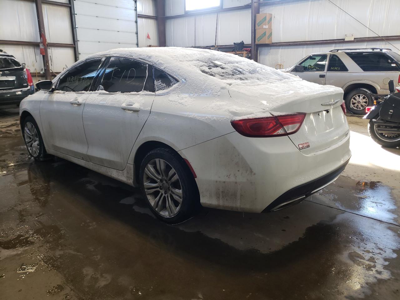 Photo 3 from auction – 2015 CHRYSLER 200 LIMITE with VIN 1C3CCCAG2FN740764