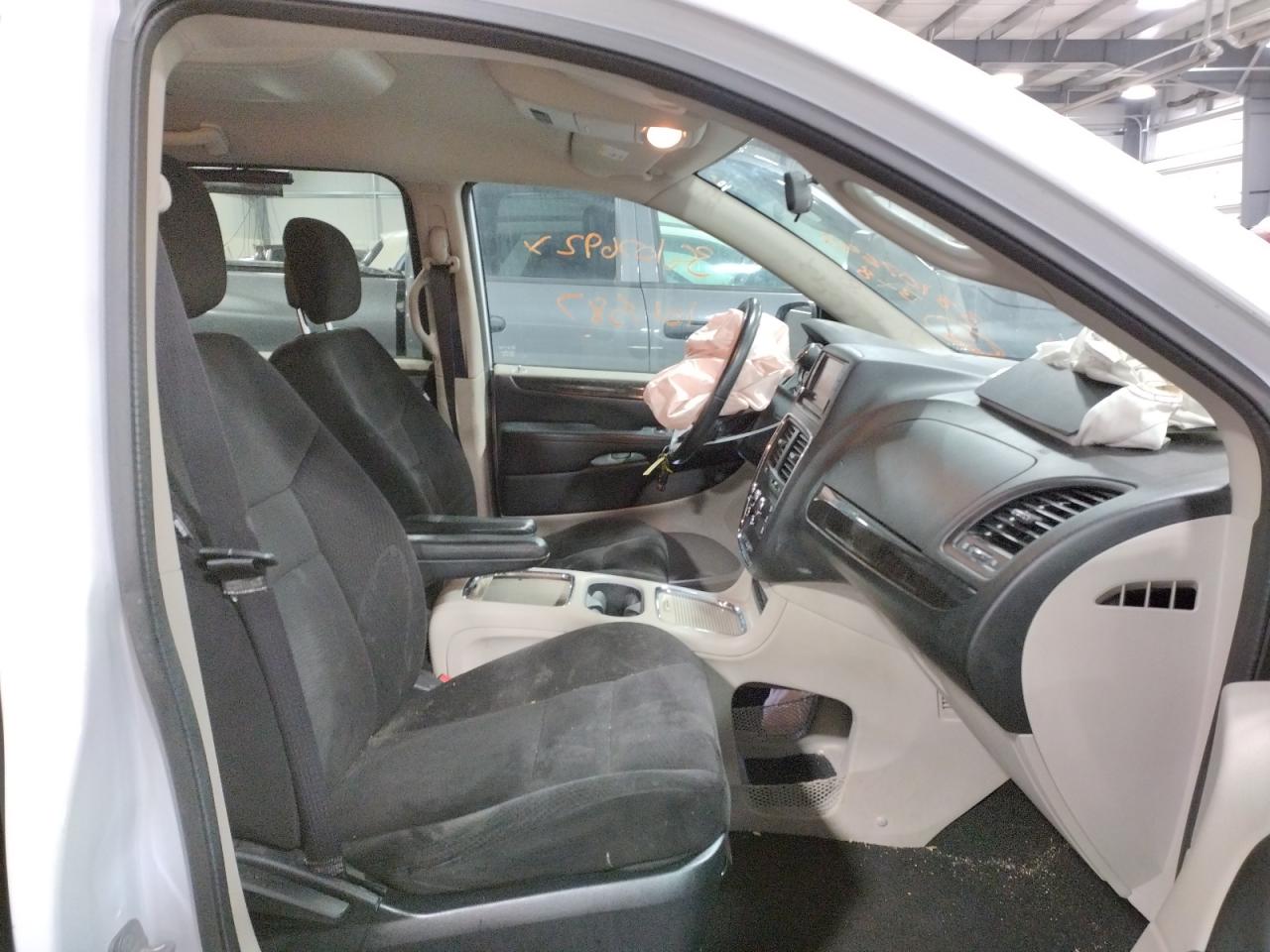 Photo 5 from auction – 2014 DODGE GRAND CARA with VIN 2C4RDGCG1ER265598