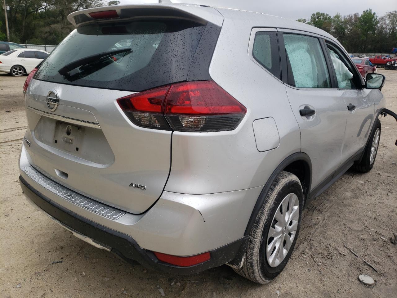 Photo 4 from auction – 2018 NISSAN ROGUE S with VIN KNMAT2MV0JP519006