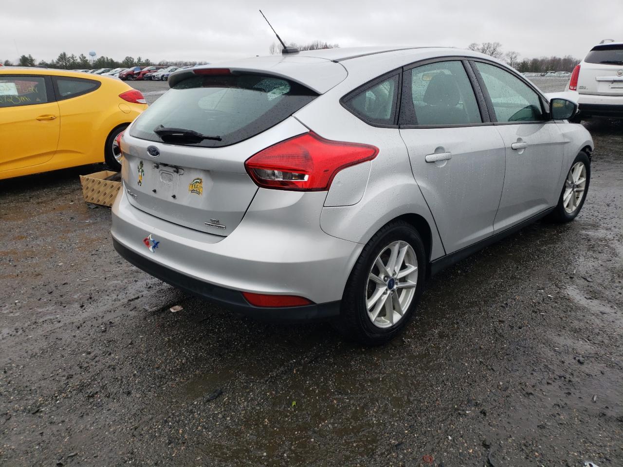 Photo 4 from auction – 2016 FORD FOCUS SE with VIN 1FADP3K28GL313938