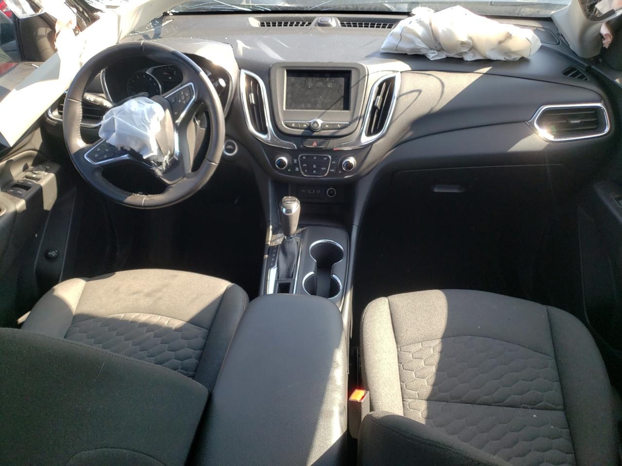 Photo 9 from auction – 2019 CHEVROLET EQUINOX LT with VIN 2GNAXUEV7K6134940