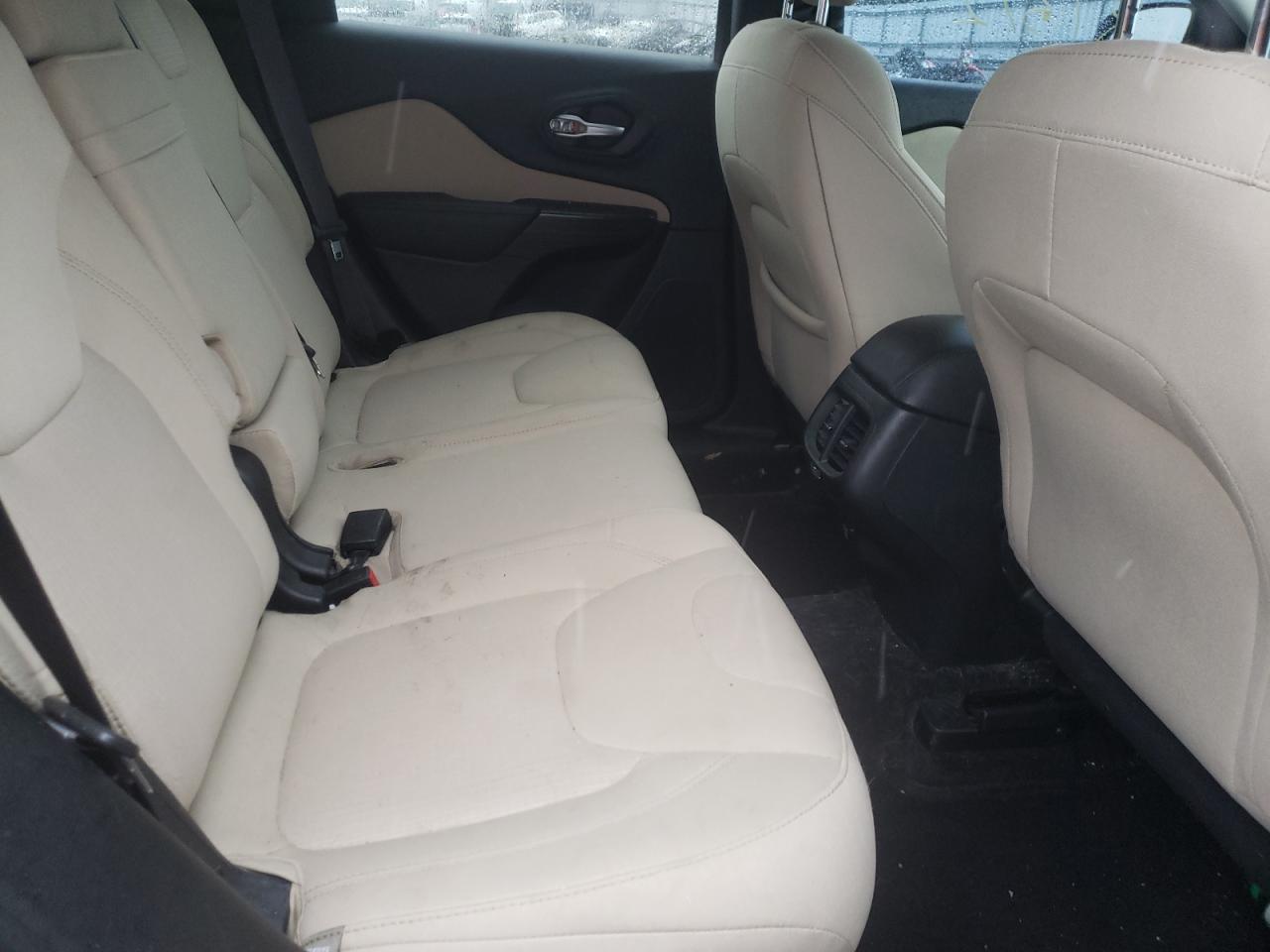 Photo 6 from auction – 2016 JEEP CHEROKEE L with VIN 1C4PJMCB9GW203475