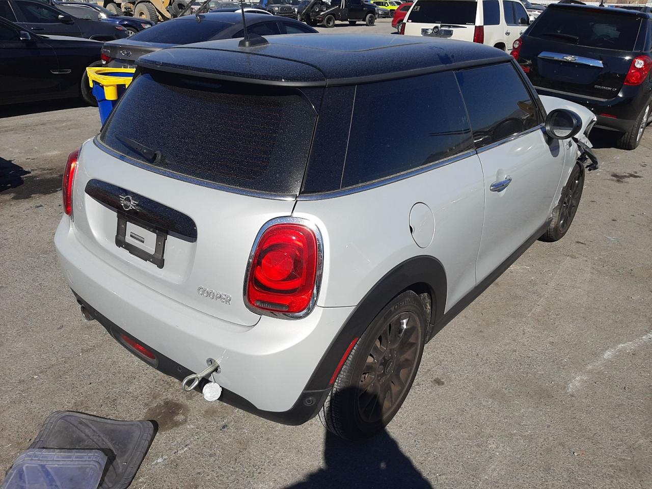 Photo 4 from auction – 2019 MINI COOPER with VIN WMWXP5C5XK2H29645
