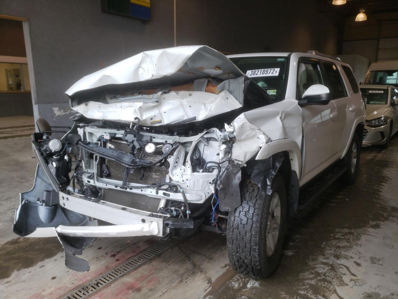 Photo 2 from auction – 2017 TOYOTA 4RUNNER SR with VIN JTEBU5JR0H5420195