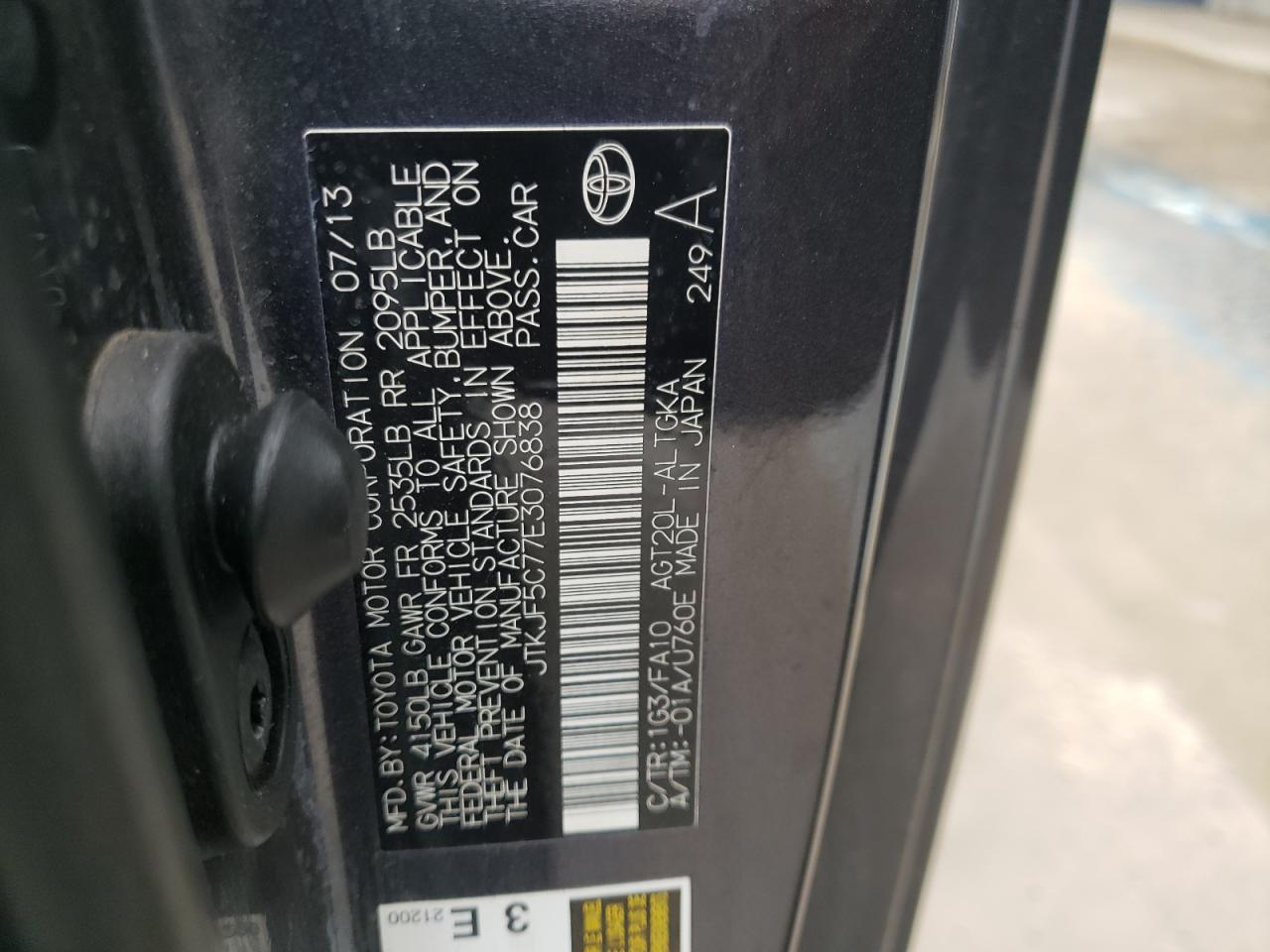 Photo 10 from auction – 2014 TOYOTA SCION TC with VIN JTKJF5C77E3076838