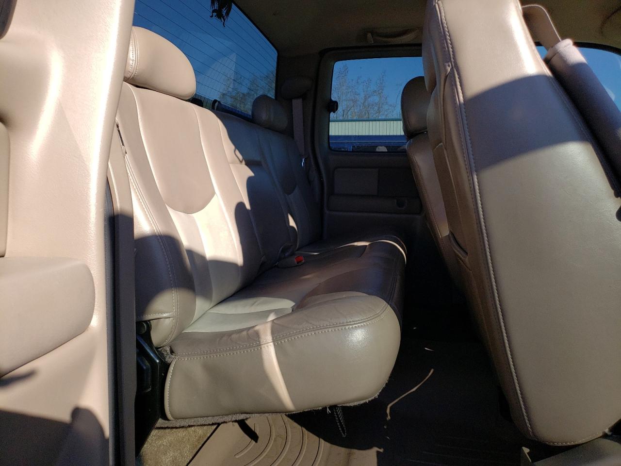 Photo 6 from auction – 2003 GMC SIERRA K15 with VIN 2GTFK69U731332085