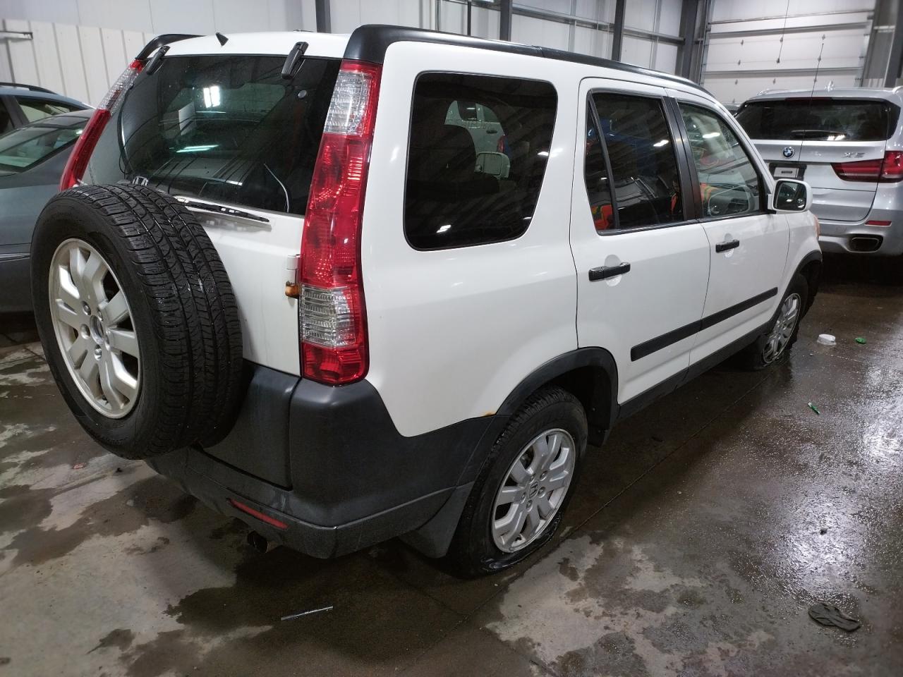 Photo 4 from auction – 2005 HONDA CR-V EX with VIN JHLRD78845C025281