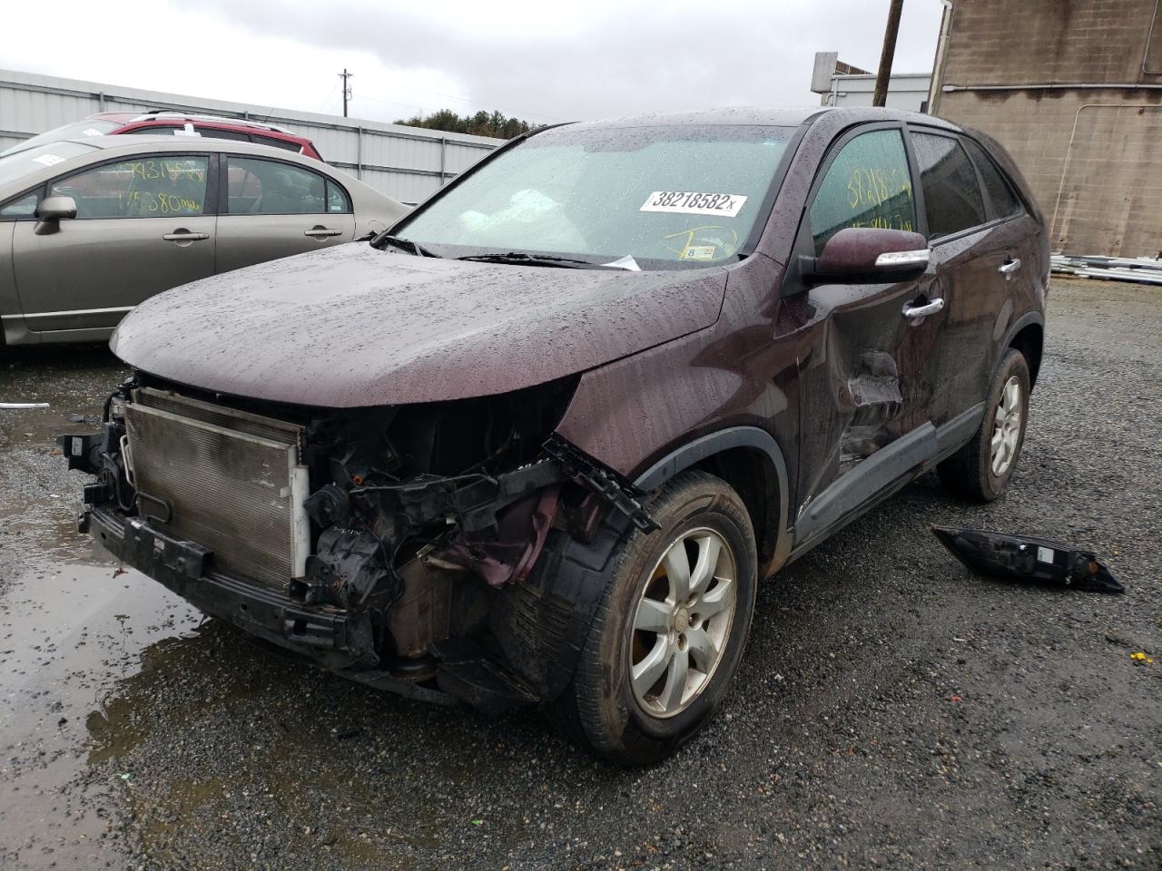 Photo 2 from auction – 2011 KIA SORENTO BA with VIN 5XYKTCA1XBG146086