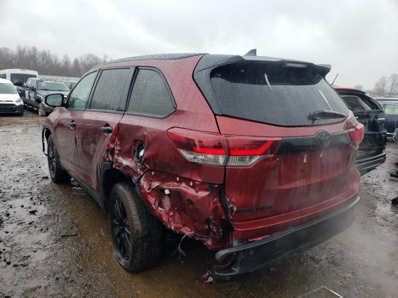 Photo 3 from auction – 2019 TOYOTA HIGHLANDER with VIN 5TDJZRFH1KS975974