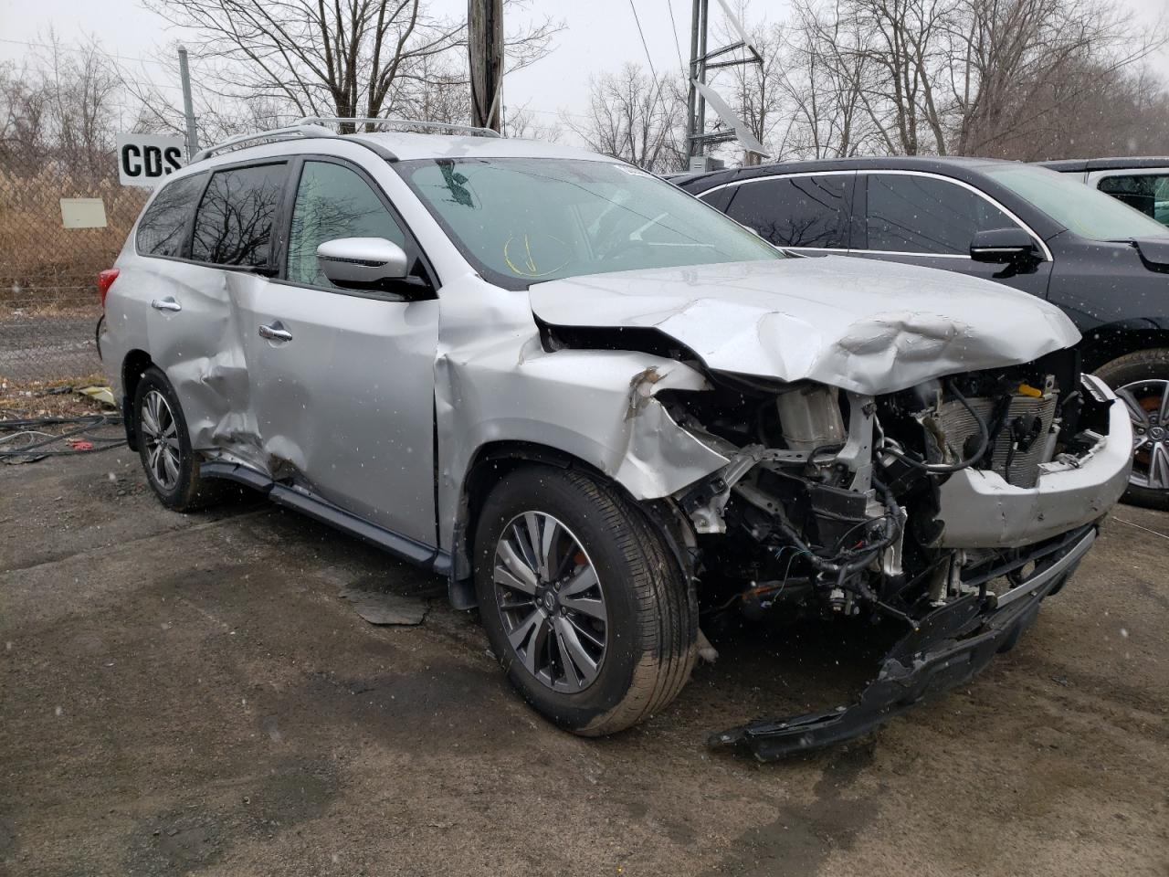 NISSAN PATHFINDER 2018 with VIN 5N1DR2MM7JC636488 - Photo from auction