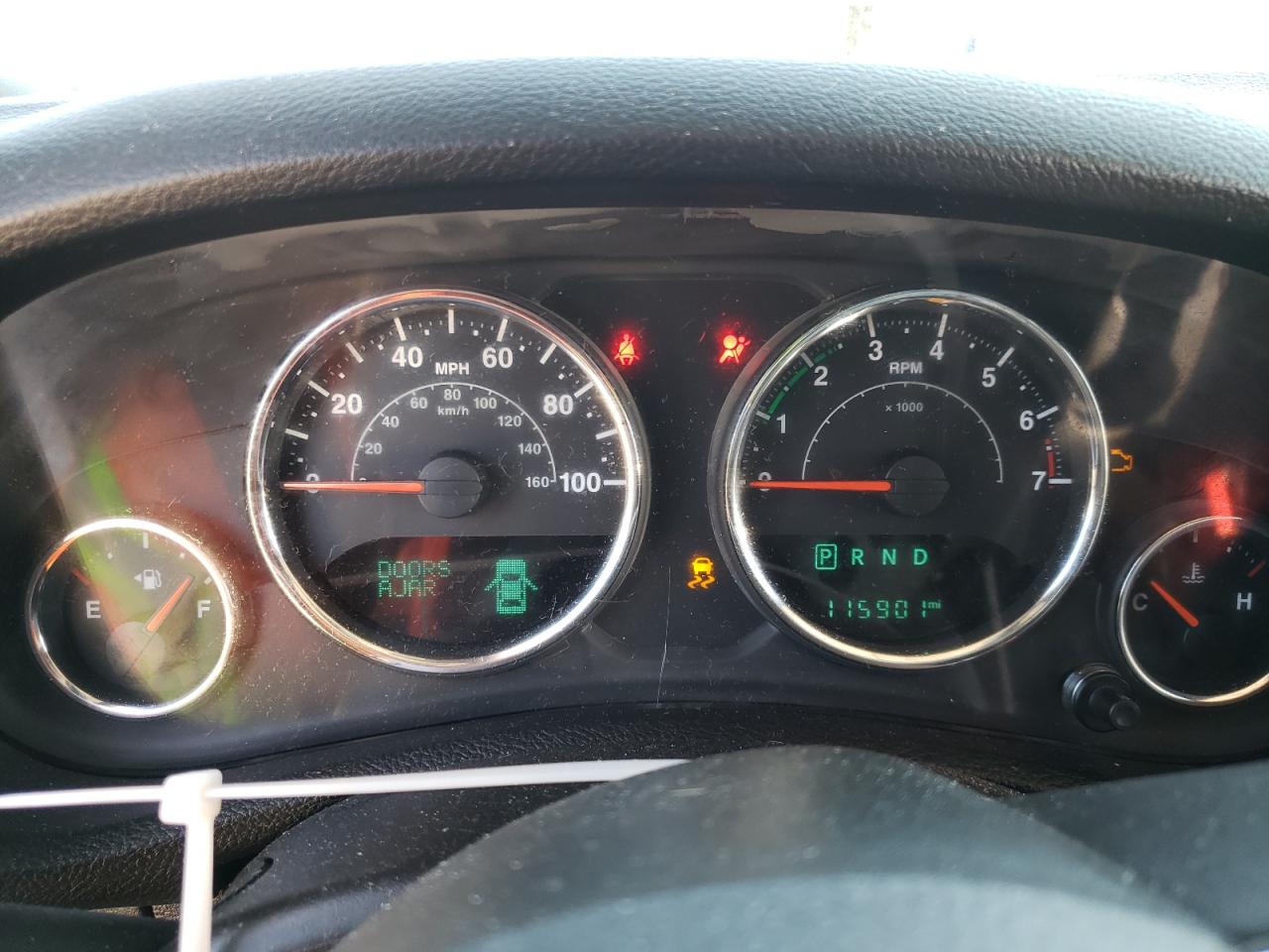 Photo 8 from auction – 2015 JEEP WRANGLER U with VIN 1C4BJWEG9FL590768