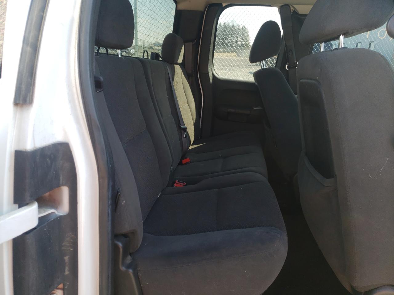 Photo 6 from auction – 2008 CHEVROLET SILVERADO with VIN 1GCEK19088Z215058
