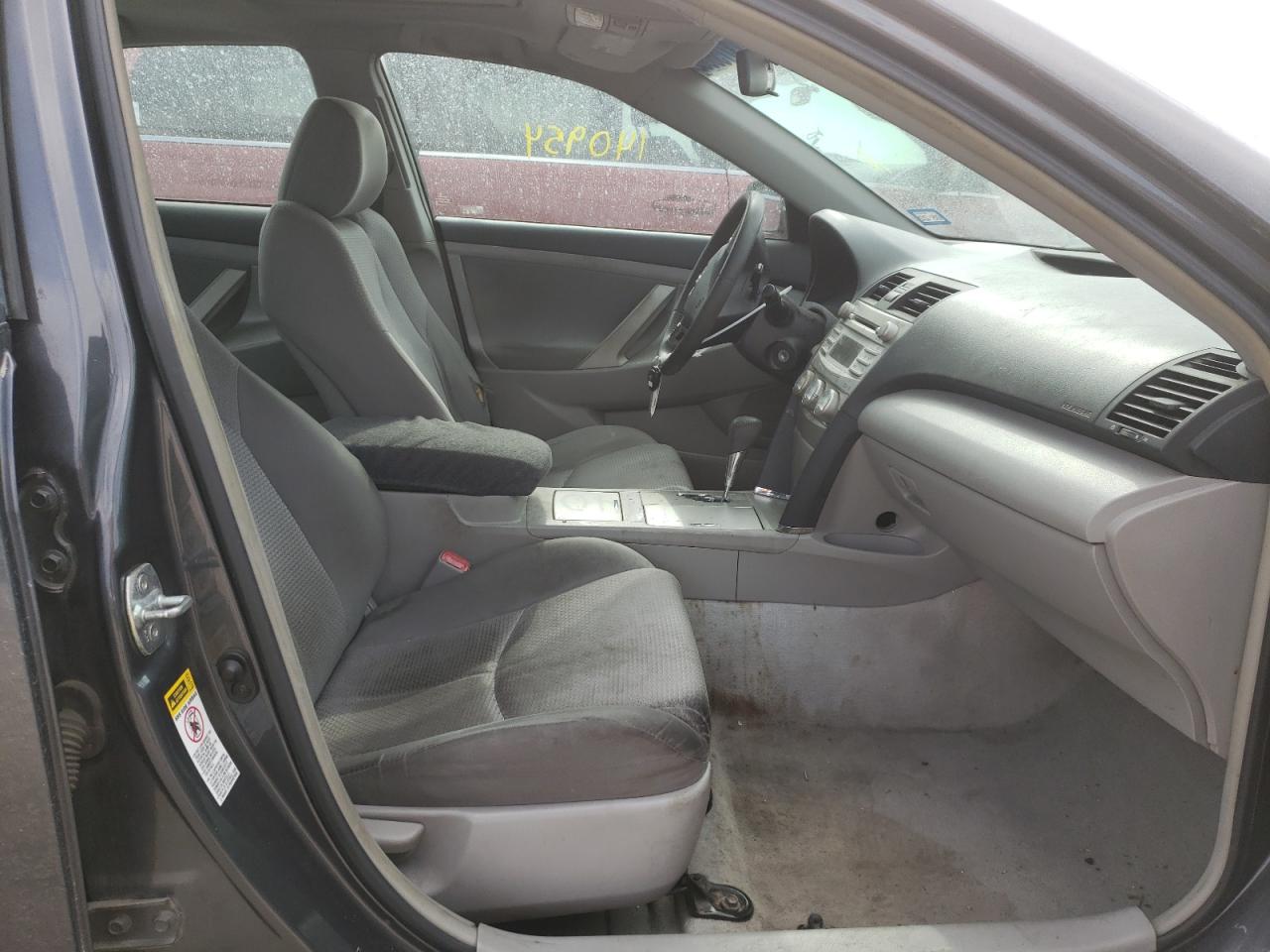 Foto 5 de la subasta – 2011 TOYOTA CAMRY BASE con VIN 4T1BF3EK2BU148368