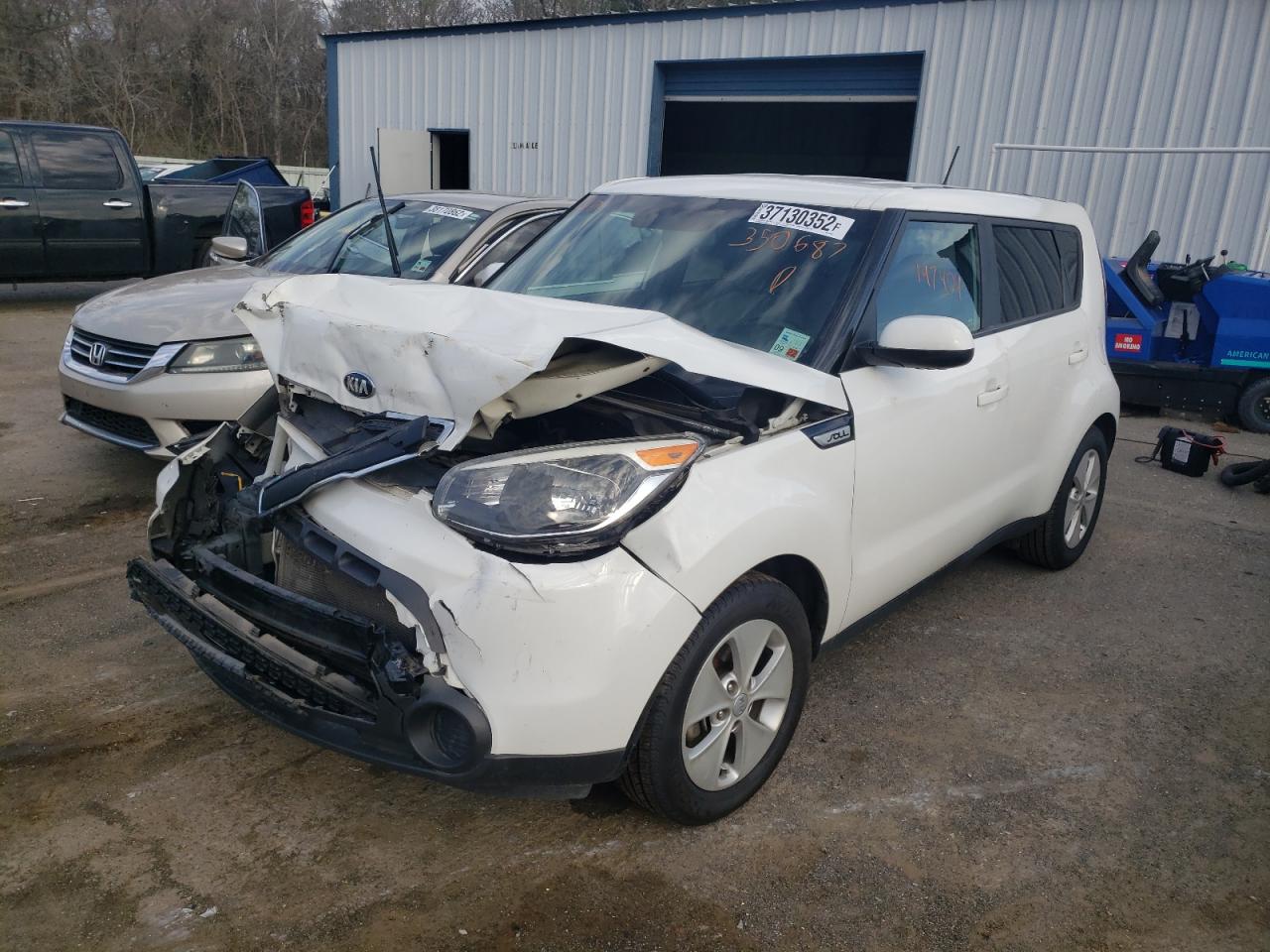Photo 2 from auction – 2016 KIA SOUL with VIN KNDJN2A28G7350687