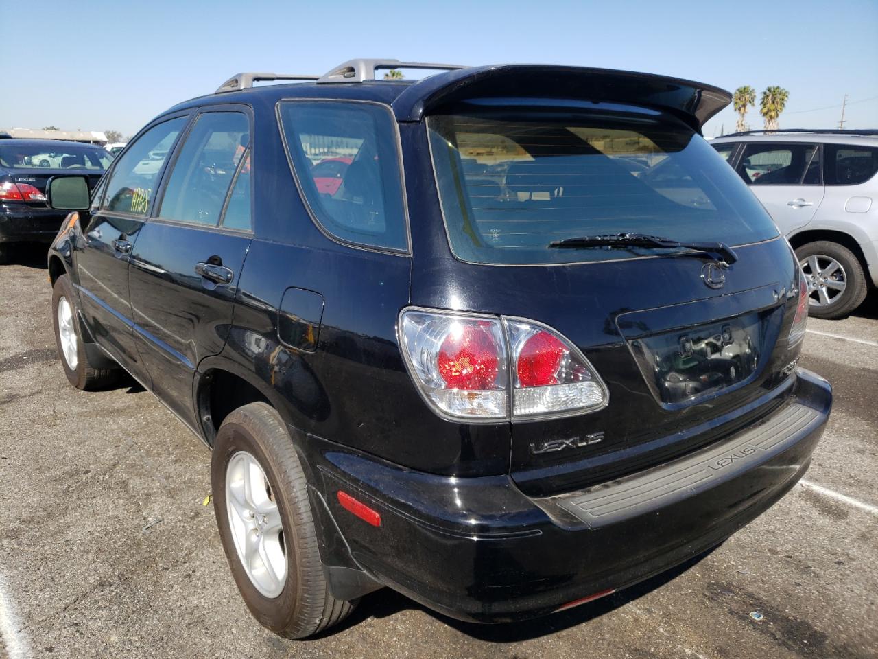 Photo 3 from auction – 2001 LEXUS RX 300 with VIN JTJHF10U610210532