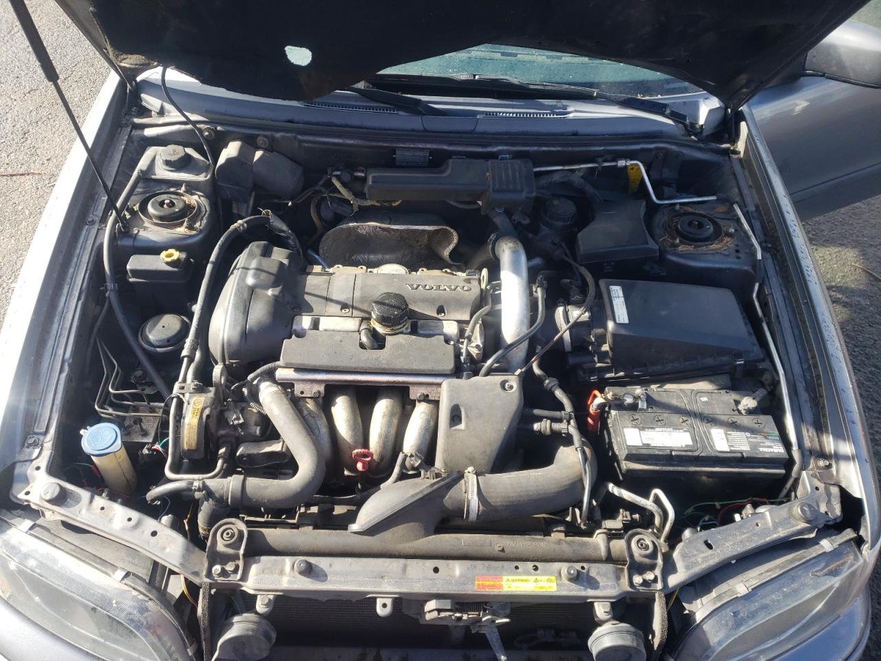 Photo 7 from auction – 2001 VOLVO S40 1.9T with VIN YV1VS295X1F710011