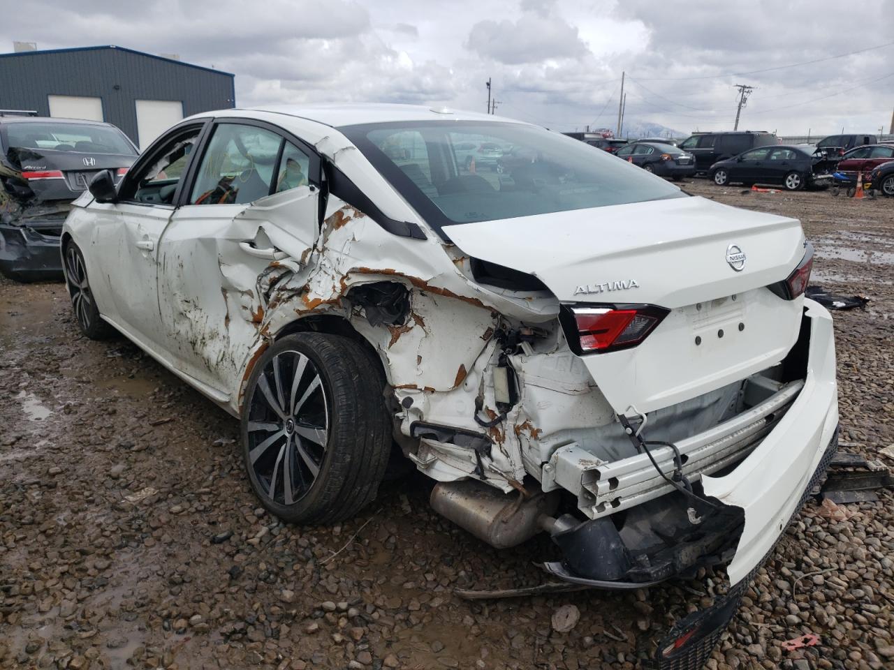 Photo 3 from auction – 2020 NISSAN ALTIMA SR with VIN 1N4BL4CV1LC208198