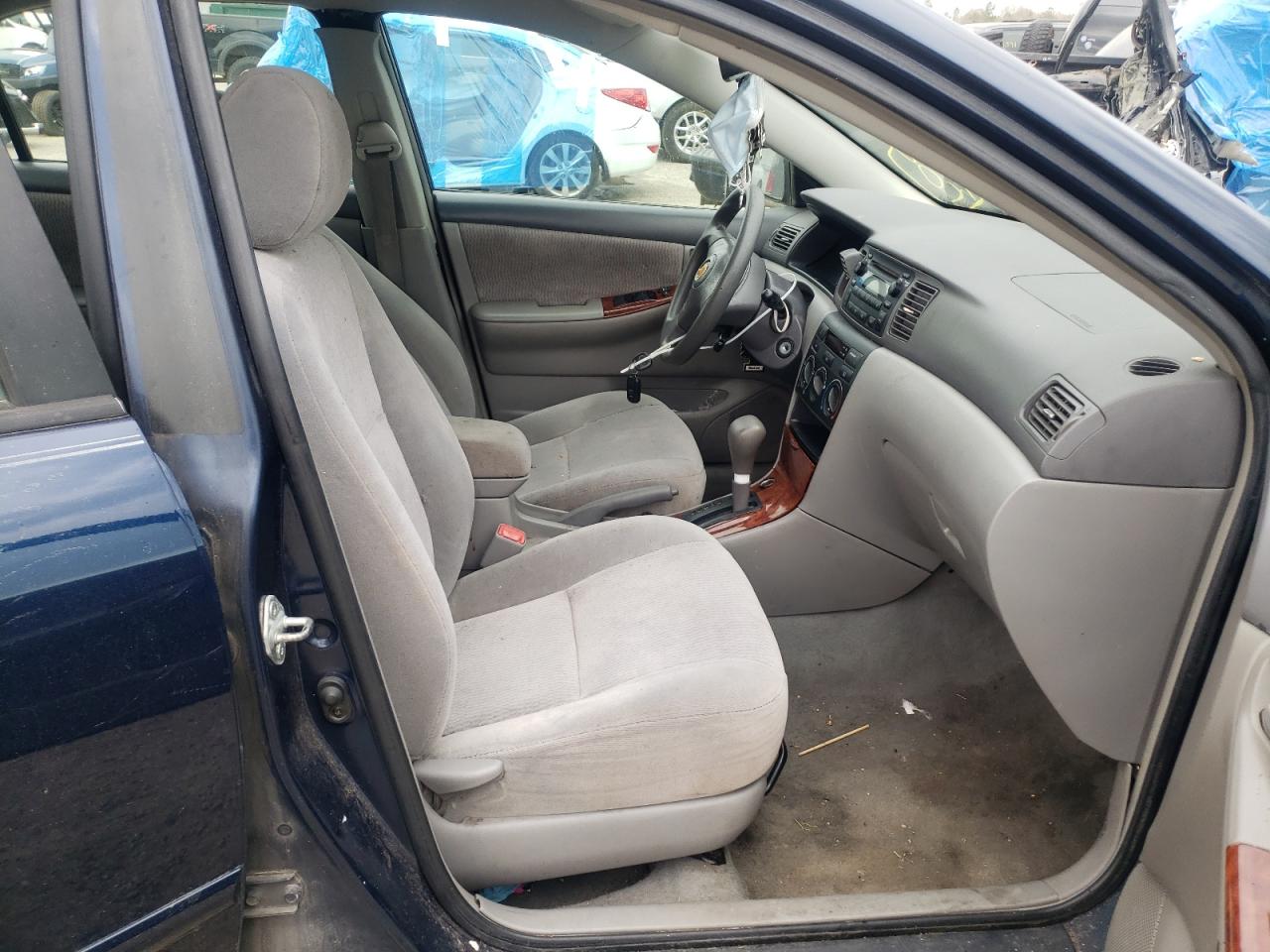 Photo 5 from auction – 2005 TOYOTA COROLLA CE with VIN 2T1BR32E35C393451