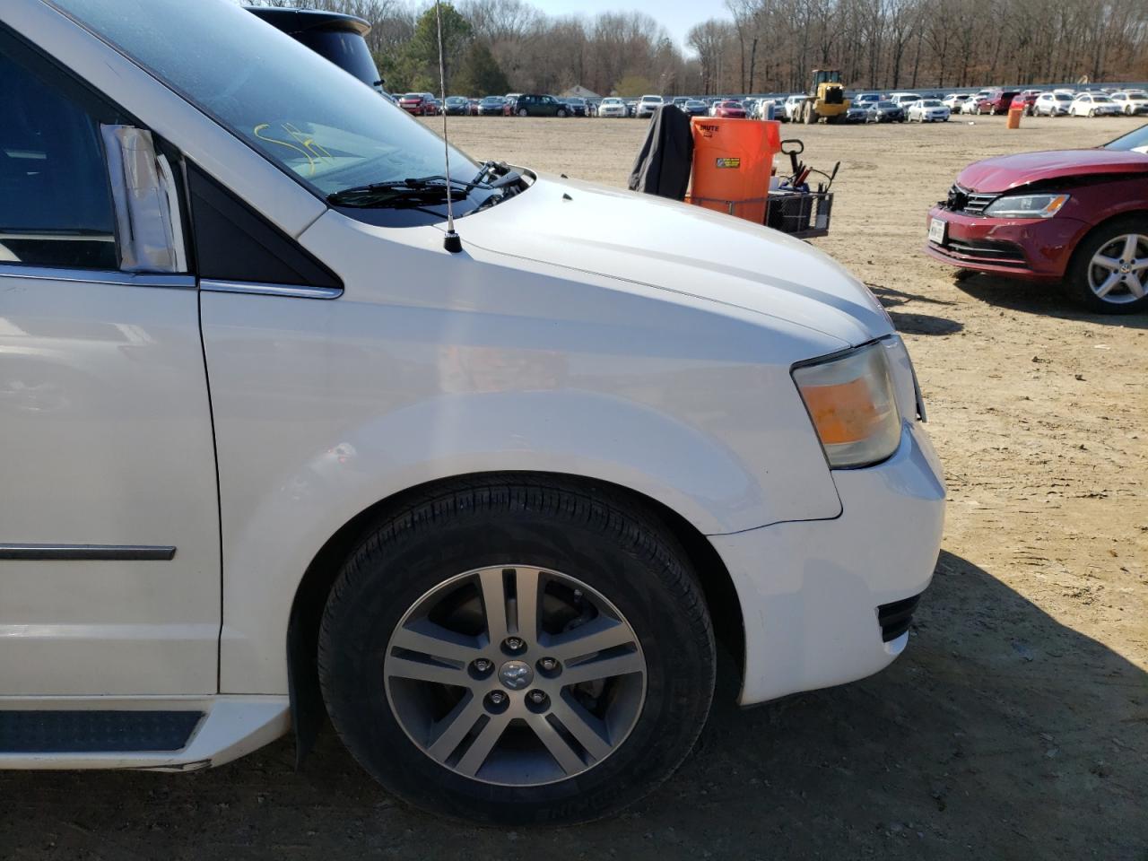 Photo 9 from auction – 2010 DODGE GRAND CARA with VIN 2D4RN5DX4AR177660