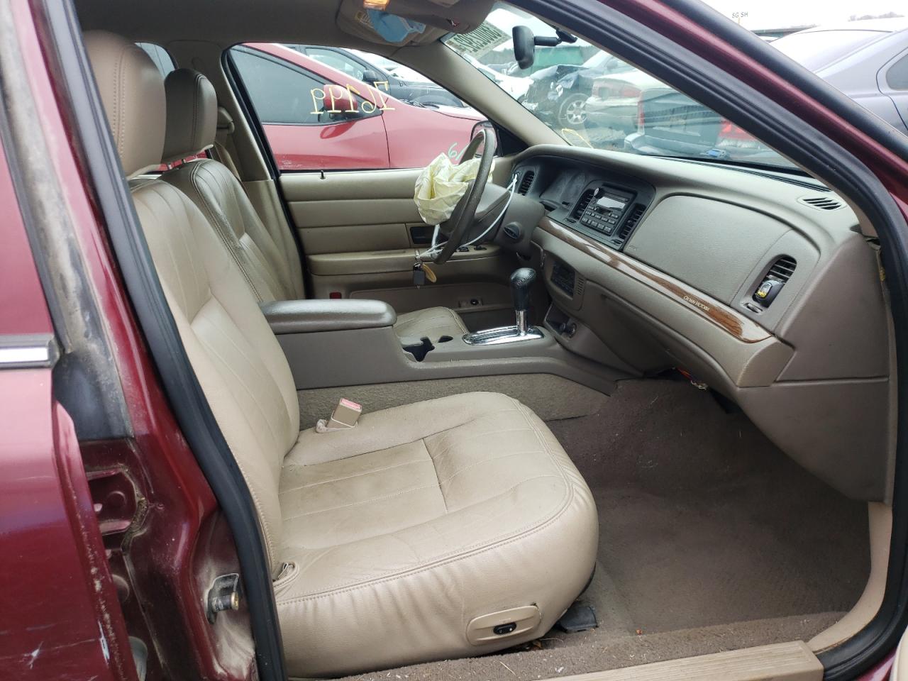 Photo 5 from auction – 2004 FORD CROWN VICT with VIN 2FAFP74W34X116528