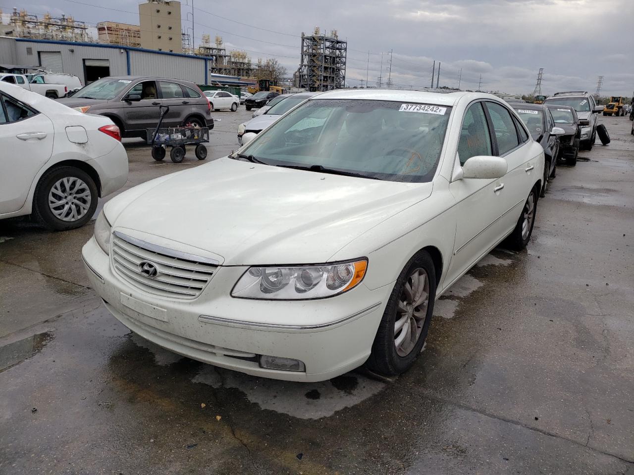 Photo 2 from auction – 2006 HYUNDAI AZERA SE with VIN KMHFC46F26A047484