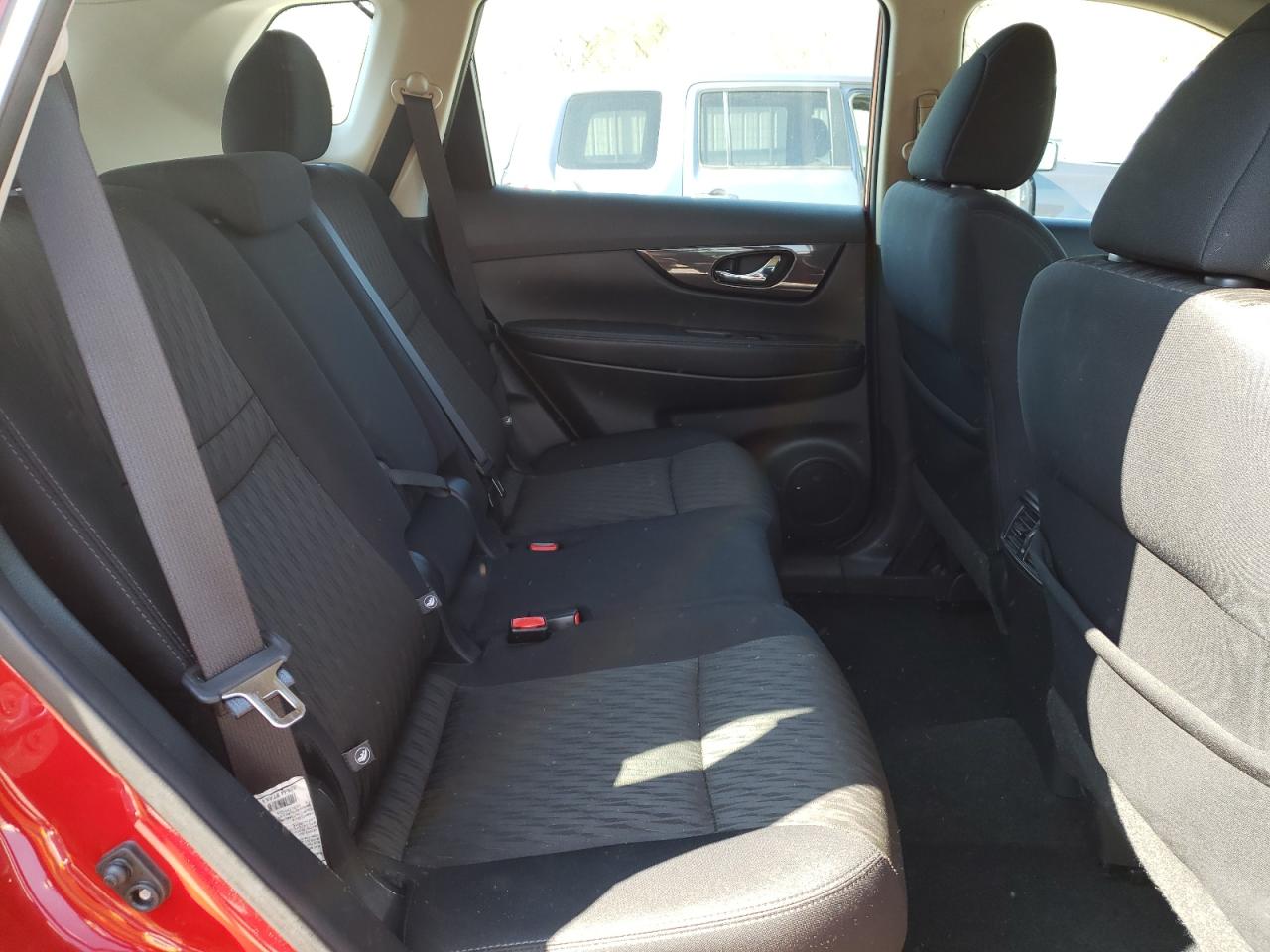 Photo 6 from auction – 2017 NISSAN ROGUE SV with VIN 5N1AT2MV3HC876211