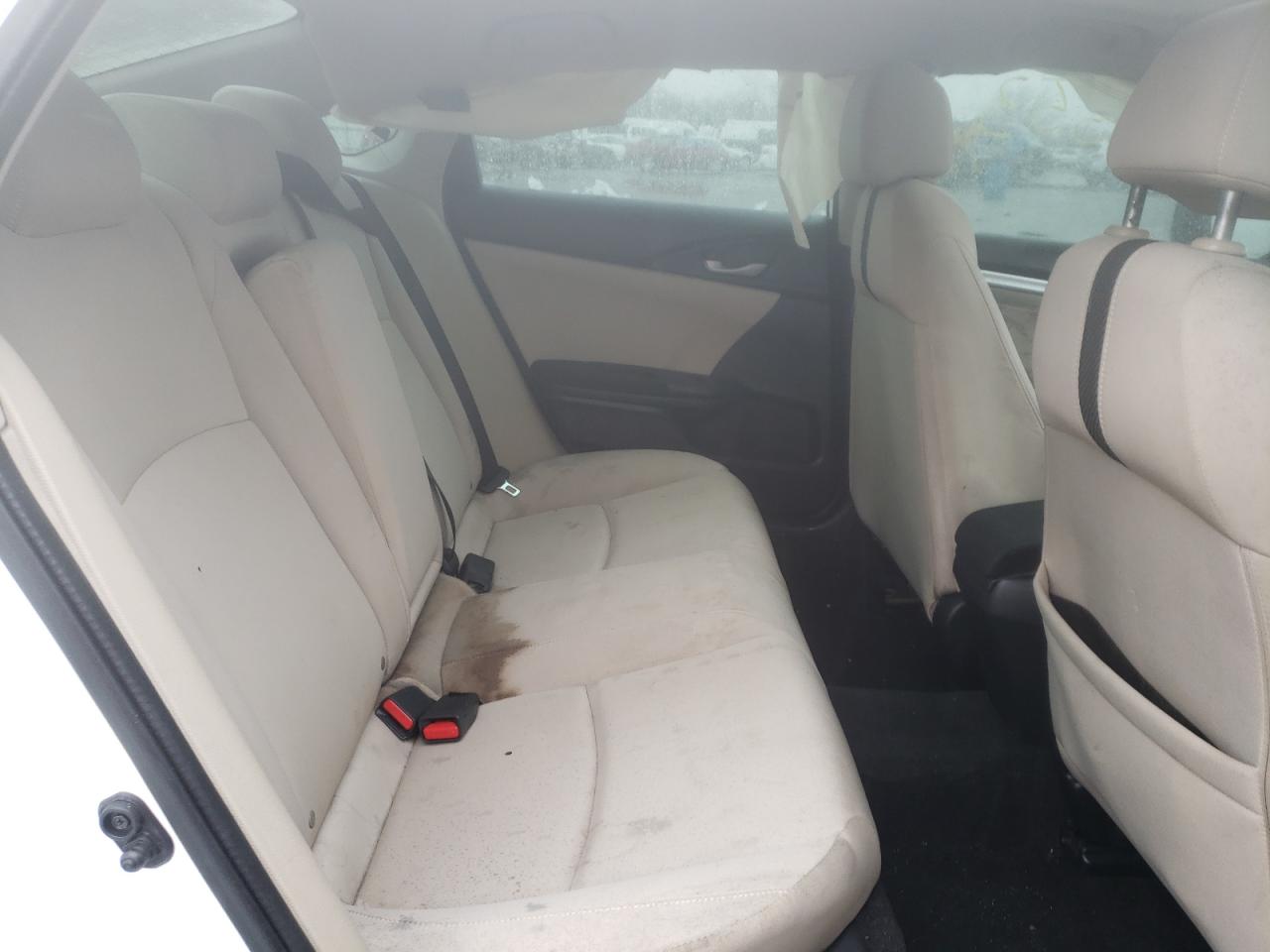 Photo 6 from auction – 2016 HONDA CIVIC EX with VIN 2HGFC1F33GH631843
