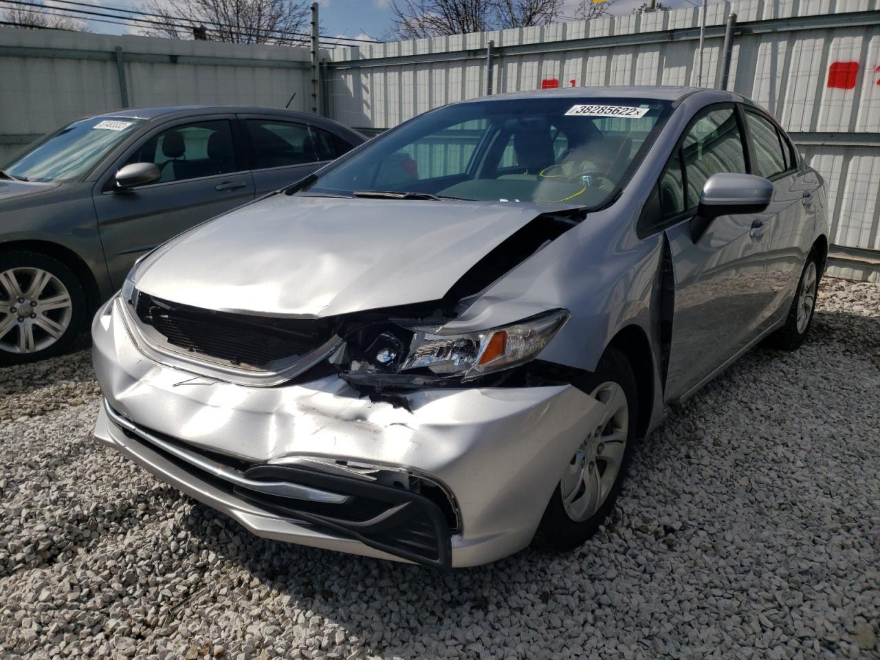 Photo 2 from auction – 2015 HONDA CIVIC LX with VIN 19XFB2E50FE021936