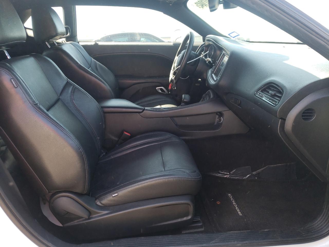 Photo 5 from auction – 2016 DODGE CHALLENGER with VIN 2C3CDZAG3GH264759