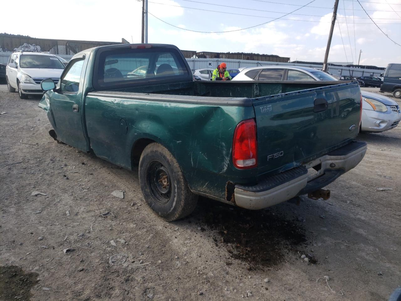 Photo 3 from auction – 2000 FORD F150 with VIN 1FTZF1725YNC20509