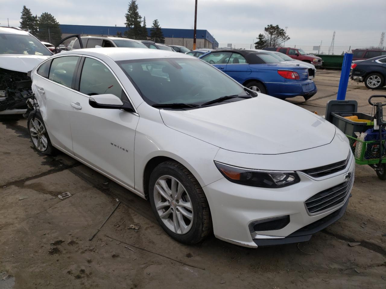 CHEVROLET MALIBU LT 2018 with VIN 1G1ZD5ST0JF245226 - Photo from auction