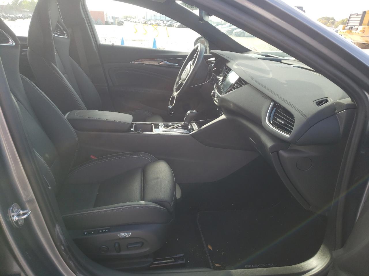 Photo 5 from auction – 2020 BUICK REGAL GS with VIN W04GS6SS0L1012443