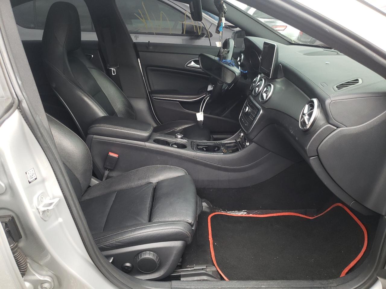Photo 5 from auction – 2016 MERCEDES-BENZ CLA 250 with VIN WDDSJ4EB2GN350868