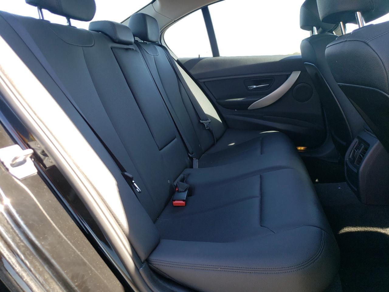 Photo 6 from auction – 2014 BMW 320 I with VIN WBA3B1G52ENN90756