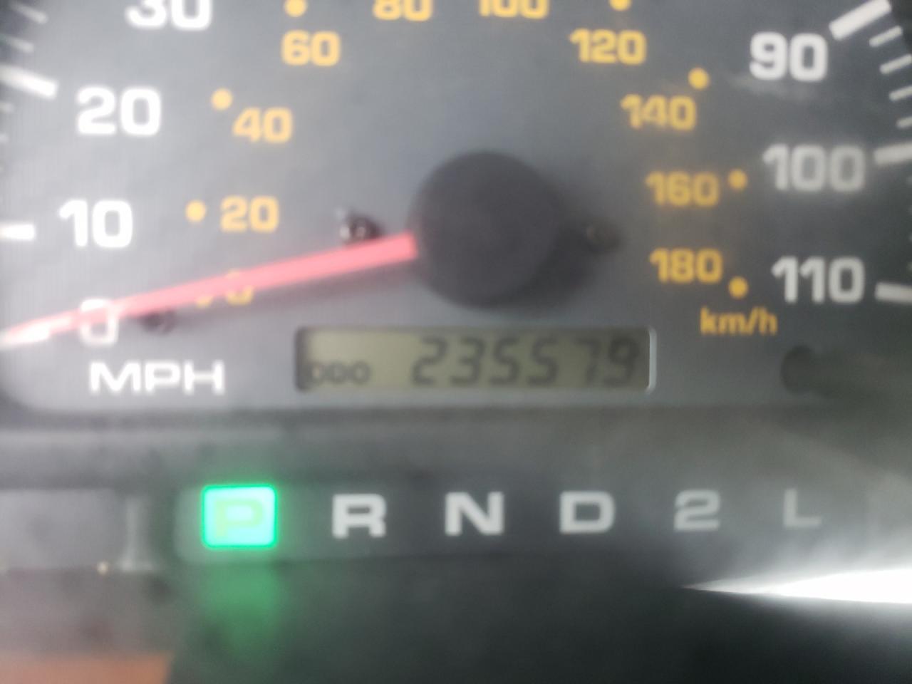 Photo 8 from auction – 2000 TOYOTA 4RUNNER SR with VIN JT3GN86R5Y0156734