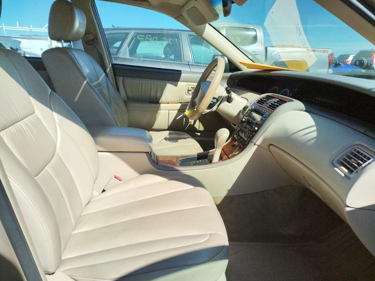 Photo 5 from auction – 2001 TOYOTA AVALON XL with VIN 4T1BF28B61U163976