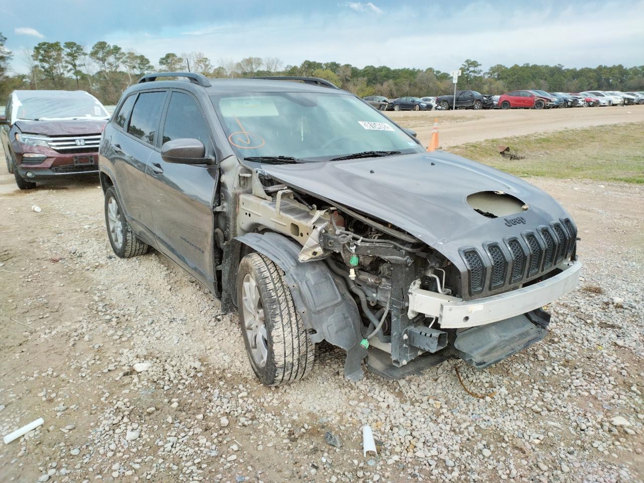 JEEP CHEROKEE L 2018 with VIN 1C4PJLCB5JD588918 - Photo from auction