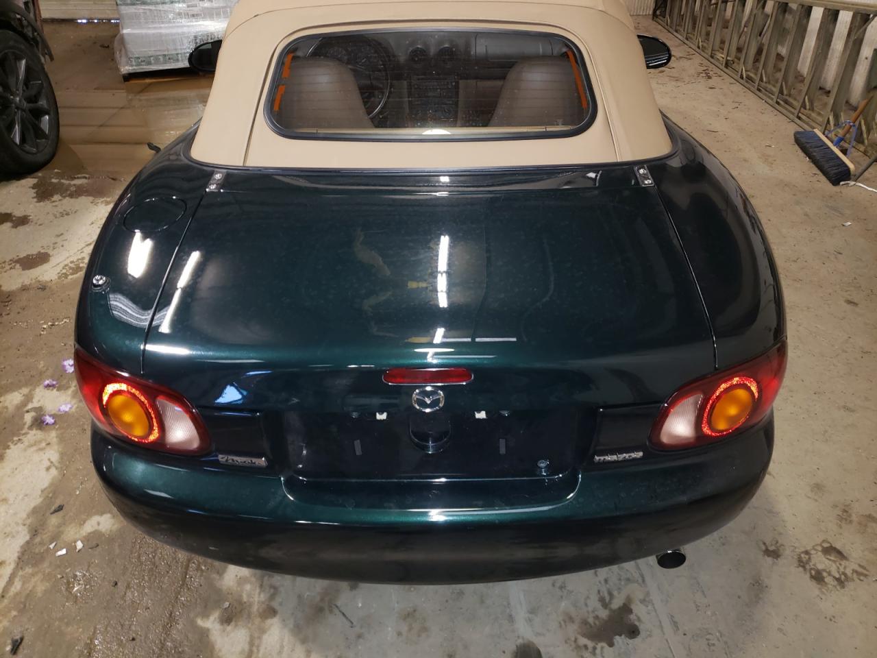 Photo 6 from auction – 1999 MAZDA MX5 MIATA with VIN JM1NB3531X0133316