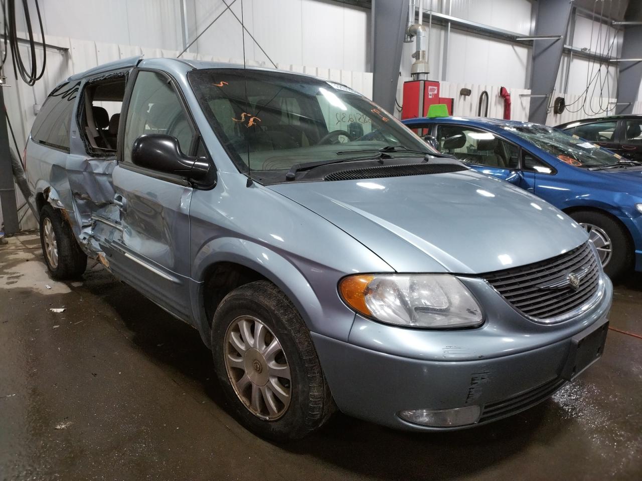 CHRYSLER TOWN & COU 2002 with VIN 2C4GP54L72R791762 - Photo from auction