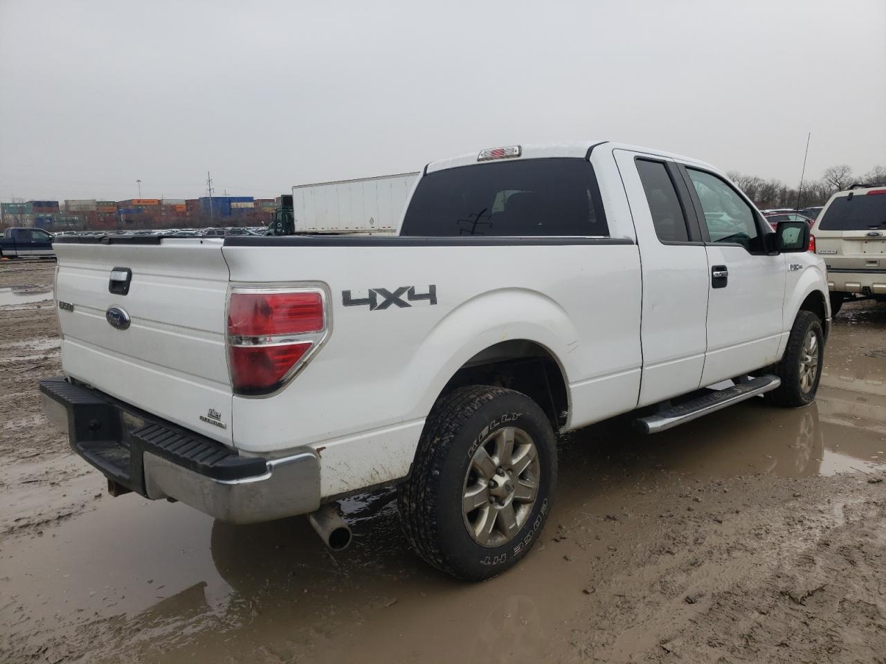صورة رقم 4 من المزاد - 2013 FORD F150 SUPER مع VIN 1FTFX1EF8DFC41011